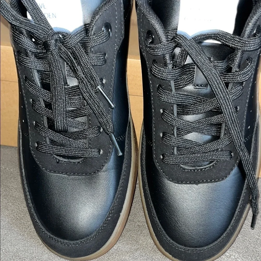 Steve Madden Black and Brown Sneakers with Sleek Design